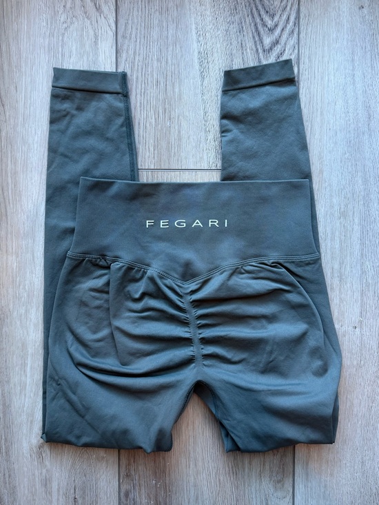 Fegari Pants - Fegari Active High-Waist Scrunch Leggings — Army Green